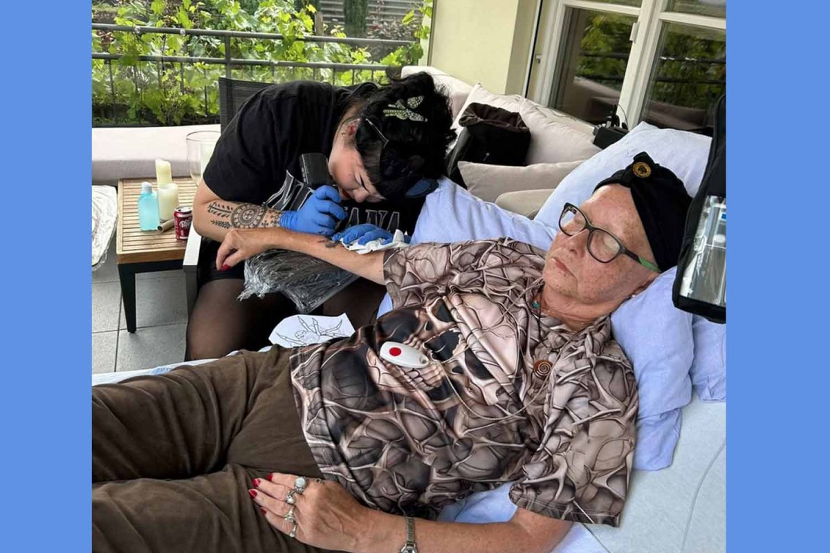 Hospiz-Trier-Stationär-Glücklich-mit-Tattoo